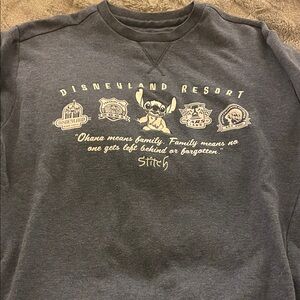 Disneyland  Resort Ohsna Stitch sweatshirt size M.
